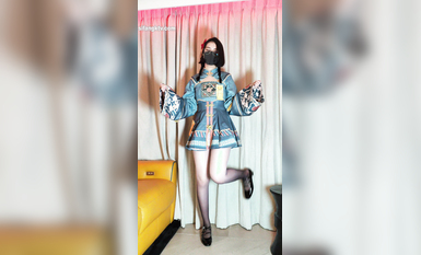 【超极品 可爱少女】抖音网红反差母狗『奶咪』最新啪啪新作-白丝啪啪 顶着爆臀侧插内射 (2)