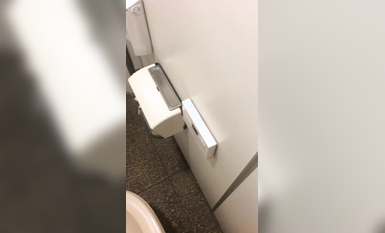 【偷拍精品】大神潜入学校女厕偷拍多位漂亮学妹的小嫩鲍 (2)