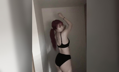 《台湾情侣泄密》高中小美女和男友之间的私密视讯被有人截获曝光 (1)