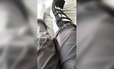 【最新封神 极品乱伦】海角社区乱伦大神强操哺乳期嫂子新作   表哥关心几句出门上班后，我把嫂子骗进房间口交，摸她的大奶子