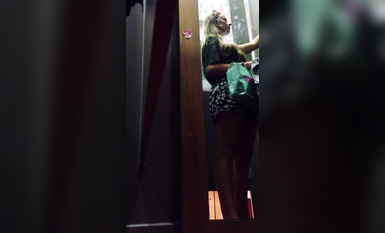 国内商场试衣间偷拍胖瘦都有 好多漂亮嫩妹小姐姐 翘挺美乳 偷操一炮太爽了 高清1080P原版 (6)