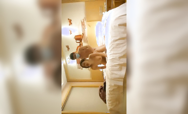 【侯小白】，泡良达人，甜美小白领酒店私会，蜜桃臀身姿曼妙，佳人温柔体贴激情一炮持久