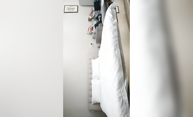 【无情的屌】，探花一哥佳作不断，响应粉丝号召玩跳蛋，外围美女，欲仙欲死，赚钱加享受，精彩刺激