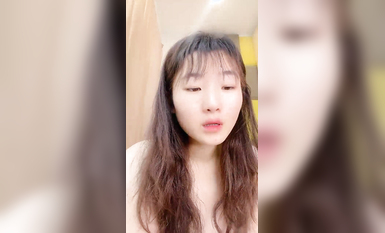 纯欲系女奴在线求狼友调教，全程露脸清纯粉嫩镜头前的诱惑，与狼友分享调教视频，撅着屁股看逼逼道具摩擦