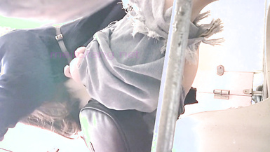 快餐店女廁定點全景偸拍一位接一位的漂亮小姐姐和美少婦方便~能看B又能看臉極品白虎一線天真的太頂了 (6)