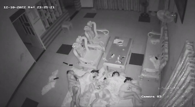 2023最新流出黑客 破解家庭攝像頭偷拍啪啪合集 小哥站著無套搞媳婦逼逼精液流了一地 (2)