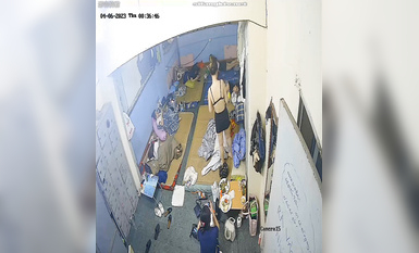 私房最新流出2023 黑客破解攝像頭偷拍 多場合家庭宿舍廁所更衣洗澡 (9)