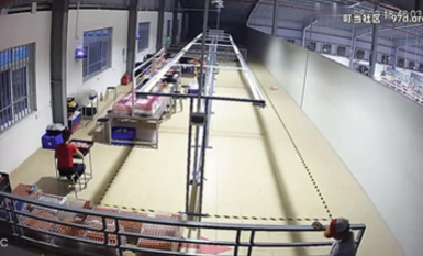 勁爆猛料監控偷拍 某工廠流水線主管潛規則女工，內射後一本正經裝作檢查工作幸虧主管是秒射男不然被發現了