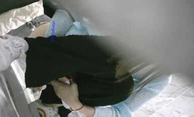 八月最新私房大神 隔牆有眼 原創廁拍 饅頭肥穴勾魂黑絲透明內褲 (19)