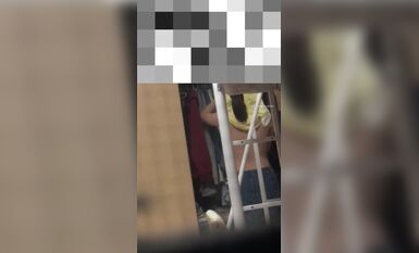 私房流出 精品推薦 五月新流出長期偷拍女生宿舍各種嫩妹 (11)