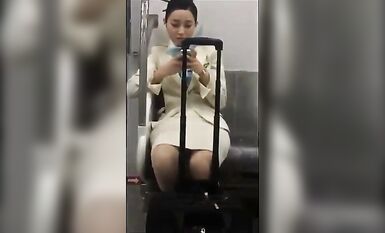 【真實空姐】各大航空美麗空姐 不欲人知的真實反差 (43)