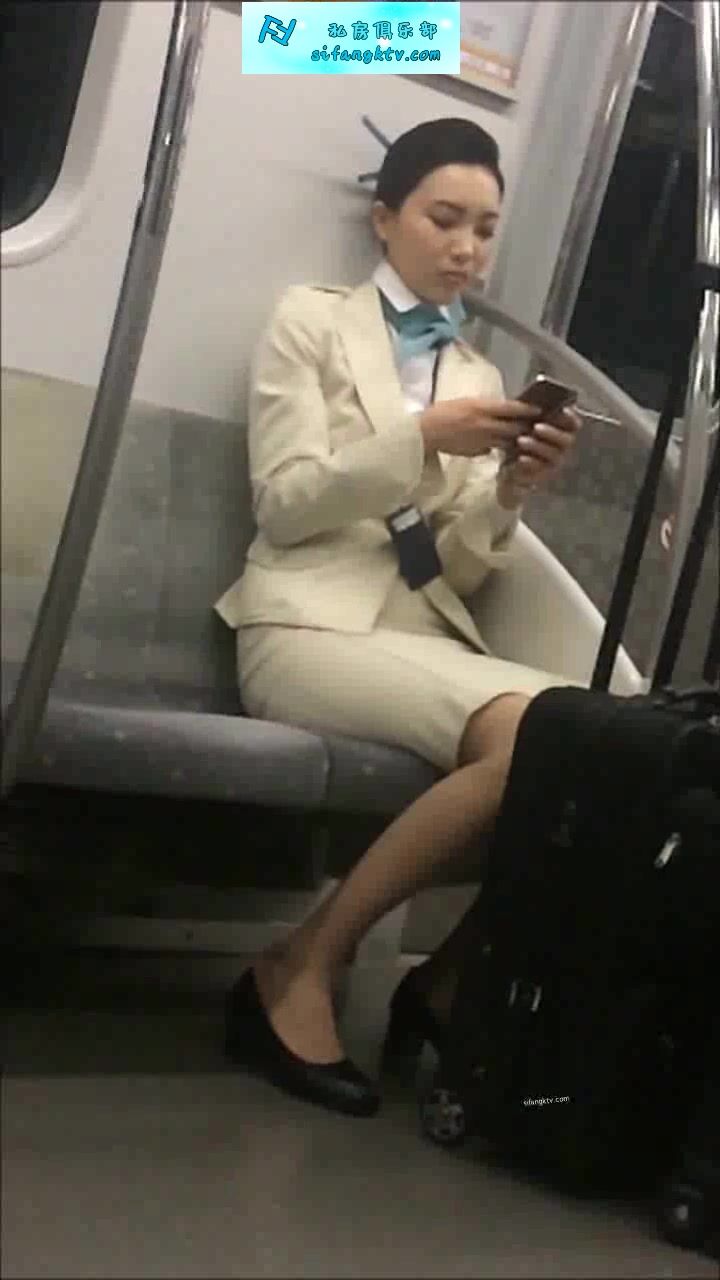 【真實空姐】各大航空美麗空姐 不欲人知的真實反差 (8)