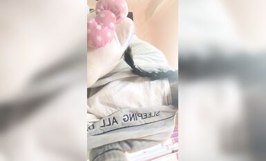 【見過處女嗎？真處女】，學醫的大一妹子，嫩，老色批們高潮