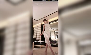 重磅 抖音直播技術性走光 熱舞 露底 美女雲集 (23)