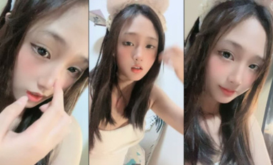 清純可愛美少女！甜美嫩妹妹！難得收費秀一波，無毛騷穴掰開特寫，彩虹假屌騎乘位，妹妹玩的還挺花