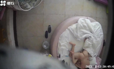 新台首發【螢石雲】大學生附近粉色圓床房酒店的情侶們 (12)