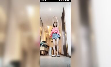 重磅 抖音直播技術性走光 熱舞 露底 美女雲集 (52)