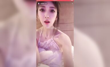 重磅 抖音直播技術性走光 熱舞 露底 美女雲集 (8)