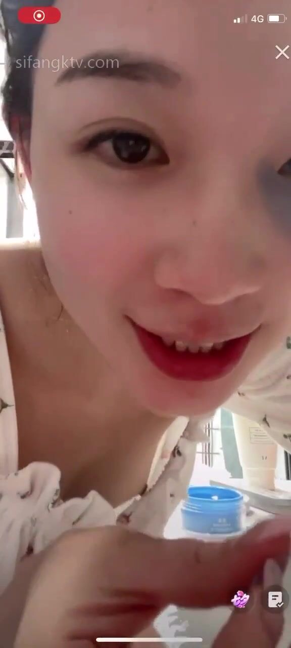 重磅 抖音直播技術性走光 熱舞 露底 美女雲集 (95)