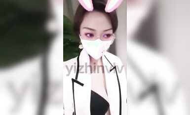 推特24萬粉騷貨『大婊姐』私密群淫語群P私拍 網紅美乳各種劇情啪啪 真人實戰 高清 (19)