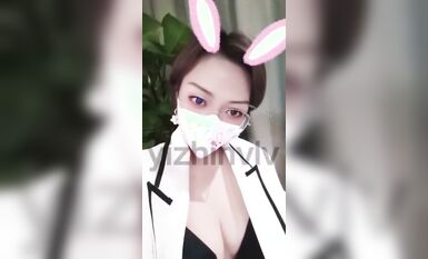 推特24萬粉騷貨『大婊姐』私密群淫語群P私拍 網紅美乳各種劇情啪啪 真人實戰 高清 (19)