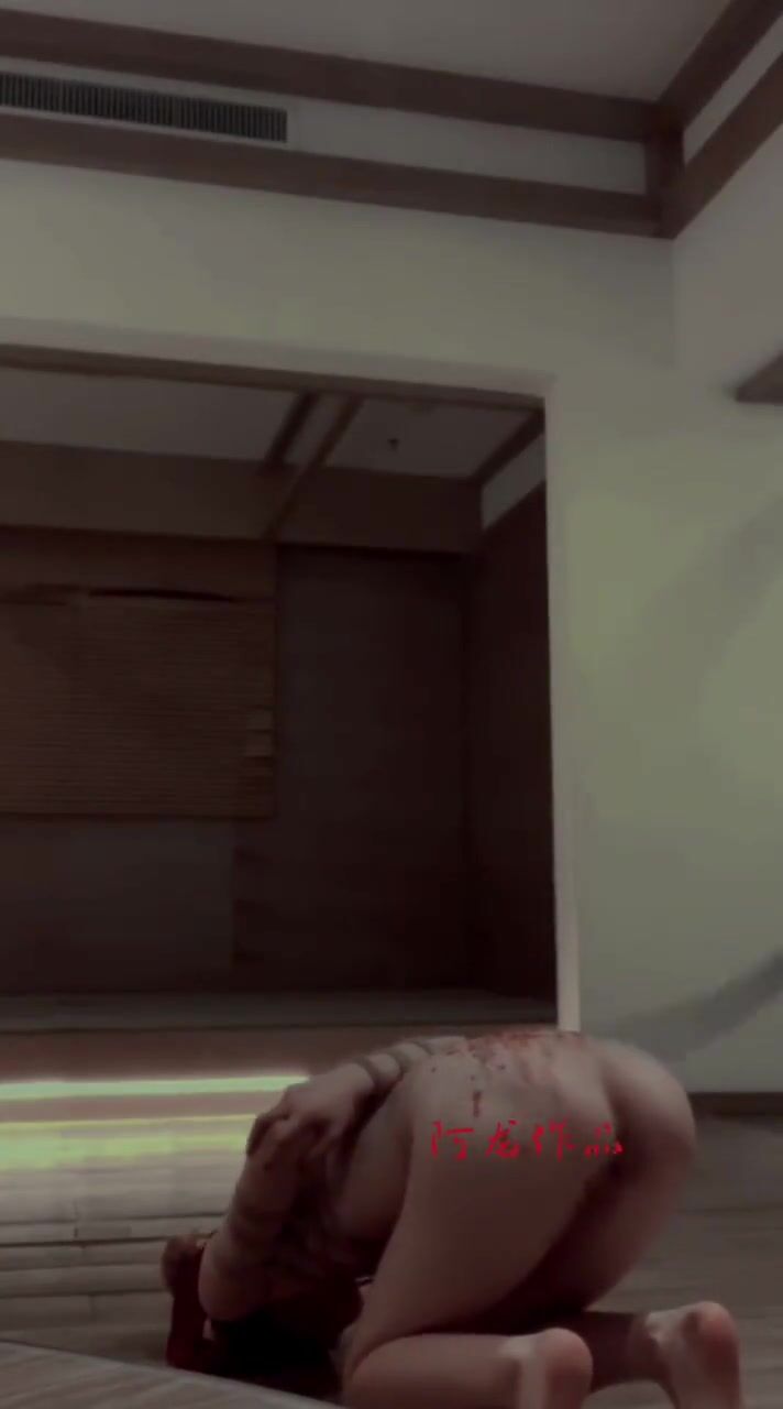 鞭子不僅僅用來懲罰還可以調情