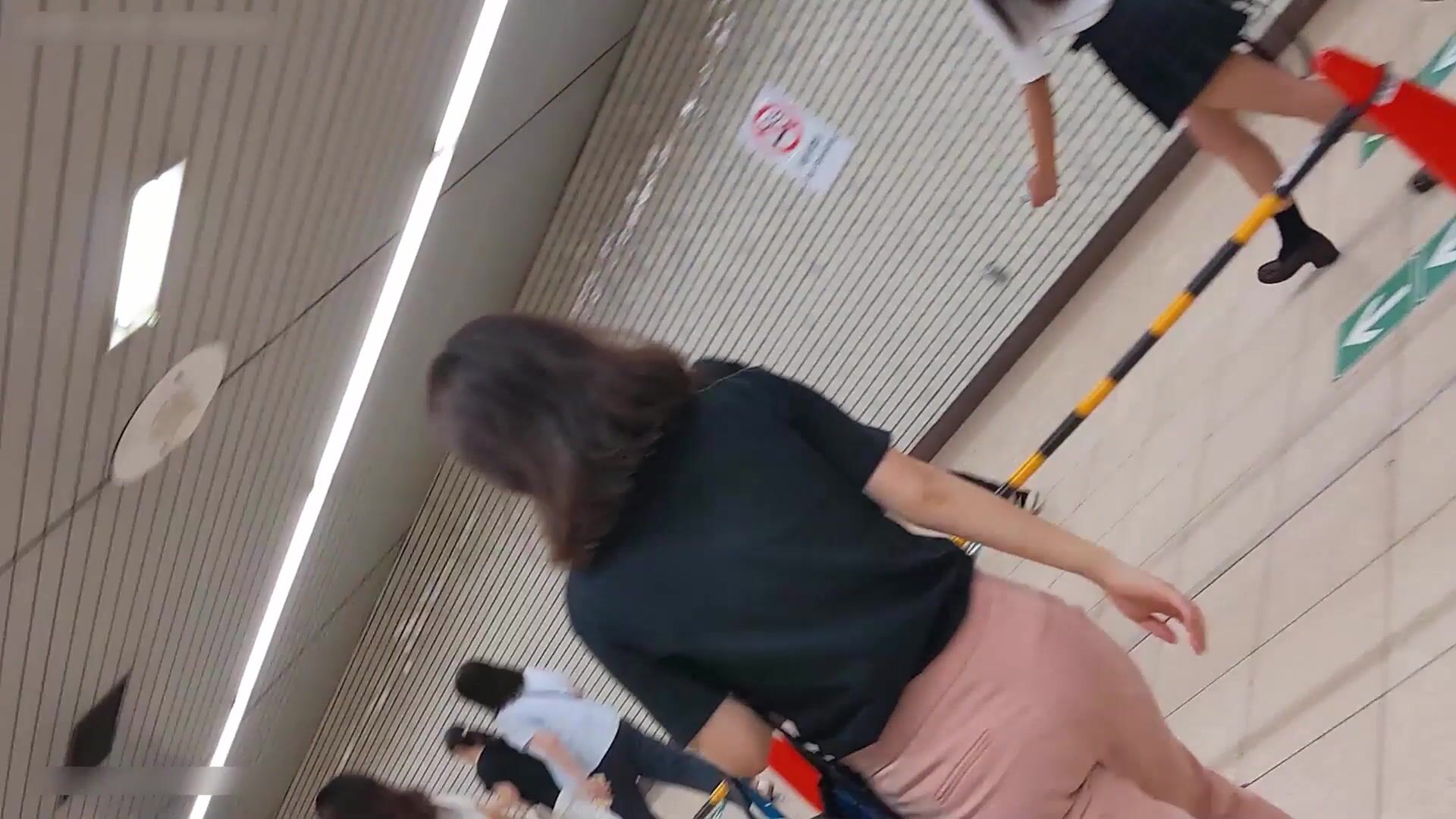 【極品稀缺 頂臀系列】頂JK美女