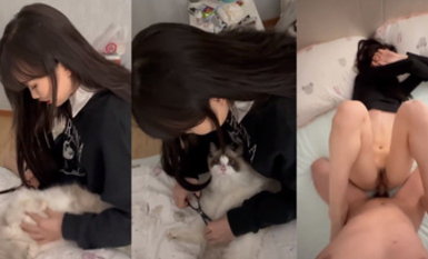 我家猫会后空翻！超极品嫩妹来看猫 半推半就被搞上床 操的时候还给闺蜜打了个电话！