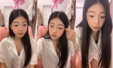 2024年2月，校花為了賺錢拼了【豬豬女孩】喊來舔狗干她，穿上白絲舔腳，無套內射極品反差小淫娃 (1)