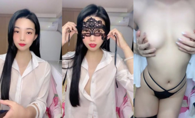 半糖【小蘭心】滿臉潮紅，性感內衣掛肚兜露奶頭，裸舞大跳 (2)