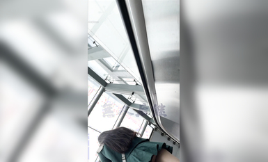 瘋狂偷拍各種小姐姐裙底 邪惡手指開啟 直接用手掀裙子抄底 超邪惡第二彈 超清4K (2)