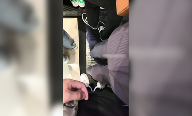 【極品稀缺 頂臀系列】明星見面會壓頂美女流精液