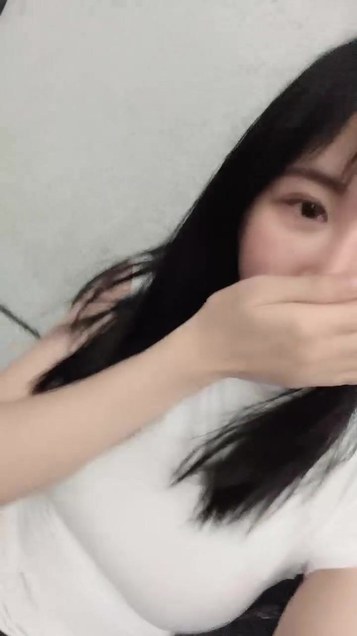 【京魚兒】19歲童顏巨乳 可愛貓女 神秘男舔逼 道具自慰 (11)