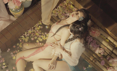 極品雙模網紅美少女火辣出鏡▌雲溪溪x奶桃▌古裝浴池嬉戲 性感肚兜誘人乳暈 濕身誘惑超寫實古代風