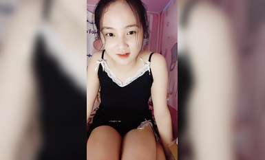 處女！清純女神~宿舍大秀~【白蔚】超級清純~蛋都擼炸了~ (4)