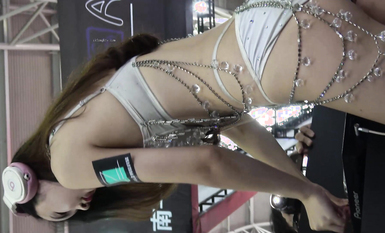 【國內車展】稀缺好貨視覺沖擊 豐乳肥臀、露奶露毛 個個頂級美女 1  (6)