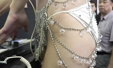 【國內車展】稀缺好貨視覺沖擊 豐乳肥臀、露奶露毛 個個頂級美女 2 (10)