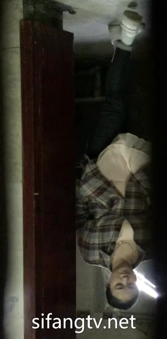 廁拍精品模特公司 女廁偷拍美女模特噓噓 個個都是高顏值美女顏值堪比明星 (24)