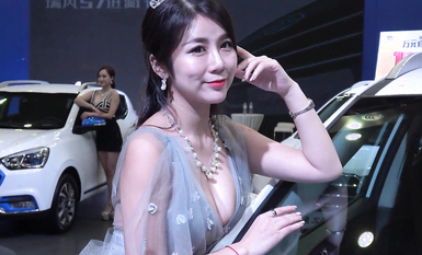 【國內車展】稀缺好貨視覺沖擊 豐乳肥臀、露奶露毛 個個頂級美女3 (15)