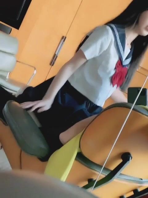 極品雙馬尾蘿莉嫩妹『LittIe』啪啪口交精彩紀實 雙馬尾JK服嫩妹蘿莉 黑絲足交 高清 (49)