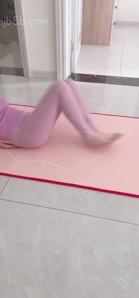 最新購買分享海角社區亂倫大神最愛瑜伽騷嫂子新作 嫂子送我勞力士，我送騷嫂子高潮