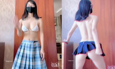 最新9月流出，特推新晉級，清純眼鏡福利姬【桃仔醬】VIP群福利，身材一流，白虎美鮑，情趣裸舞，掰穴挑逗