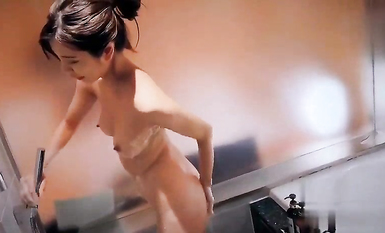 極品嫩妹貧乳嫩妹『笨趴』約炮島國某偶像團體成員 輪操他的小情人玲醬 高清 (30)