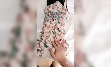 最新購買分享海角社區大神和極品姨表姐亂倫金幣福利貼。視頻四分多鍾