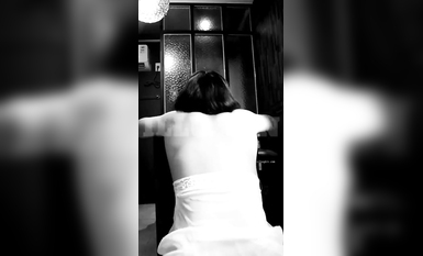 八月【重磅福利】SM大神ILLUSION 調教COS女奴福利集，各種性虐蘿莉美少女，屁股都拍紅再操 (55)