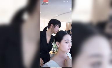 最新《瘋狂抖音》外篇之《抖音擦邊》眾女神直播中各種閃現走光刷邊 露毛露屁 凸點誘惑 (46)