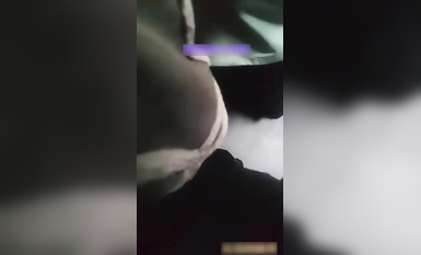 色膽包天頂臀系列-頂射美女大學生