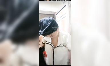 最新《瘋狂抖音》外篇之《抖音擦邊》眾女神直播中各種閃現走光刷邊 露毛露屁 凸點誘惑 (44)