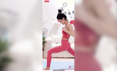 最新《瘋狂抖音》外篇之《抖音擦邊》眾女神直播中各種閃現走光刷邊 露毛露屁 凸點誘惑 (136)