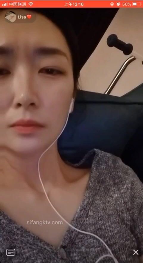 最新《瘋狂抖音》外篇之《抖音擦邊》眾女神直播中各種閃現走光刷邊 露毛露屁 凸點誘惑 (24)